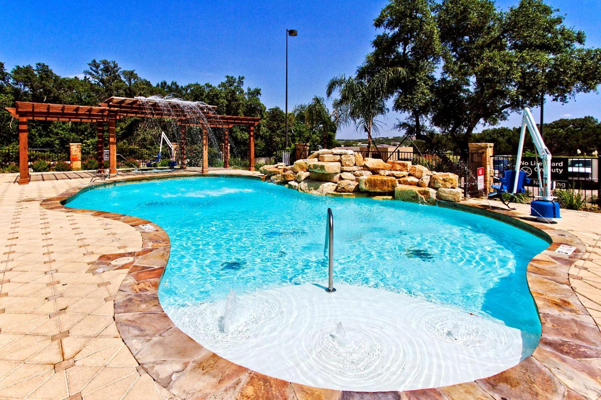 Hampton Inn & Suites Boerne Bagian luar foto